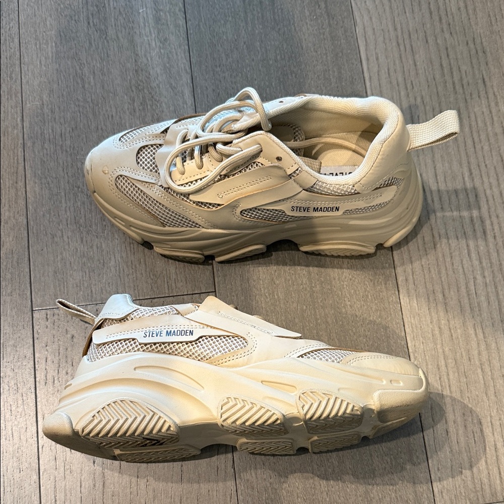 Steve Madden Beige Sneakers
